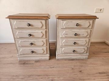 Nachtkastjes set 2 brocante hout beschikbaar voor biedingen