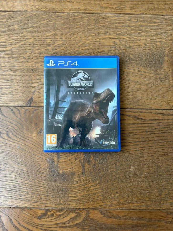 Jurassic World Evolution - PS4, Spelcomputers en Games, Spelcomputers | Sony PlayStation 4, Zo goed als nieuw, Original, Met 1 controller