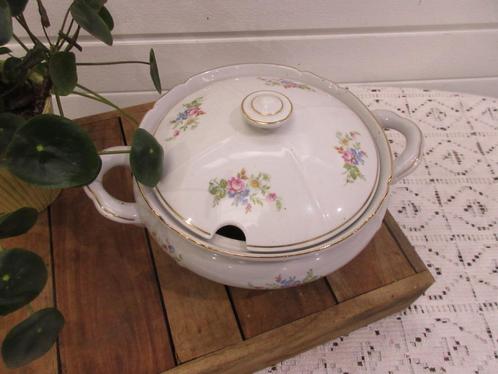 soepterrine Czechoslovakia, Huis en Inrichting, Keuken | Servies, Zo goed als nieuw, Schaal of Schalen, Overige stijlen, Porselein