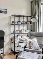 Industriële boekenkast met glazen plankjes, Ophalen, Met plank(en), Gebruikt, 50 tot 100 cm