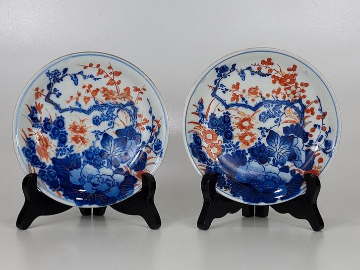 2 Antieke hand geschilderd imari schotels, Antiek en Kunst, Kunst | Niet-Westerse kunst, Ophalen of Verzenden