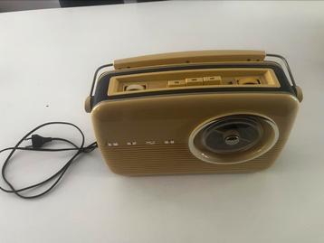 Bush radio beschikbaar voor biedingen