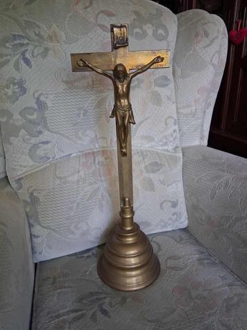 Bijzondere en mooie antieke crucifix, kruis beschikbaar voor biedingen