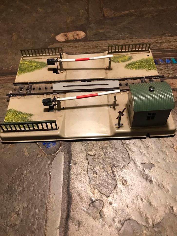 Marklin overweg, wagons en kruising, Antiek en Kunst, Antiek | Speelgoed, Ophalen of Verzenden