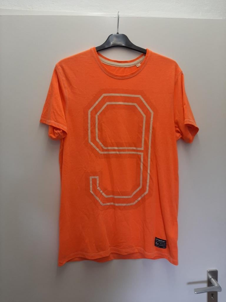 Oranje T-shirt met nummer 9, Ophalen, Onbekend, Maat 48/50 (M), Oranje