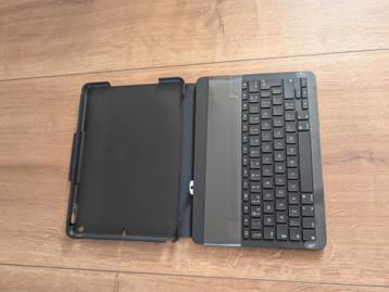 Toetsenbord Keyboard iPad 7 / 8 en 9e generatie draadloos beschikbaar voor biedingen