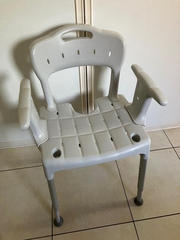 Douchestoel etac  beschikbaar voor biedingen