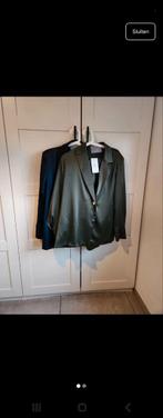 Satijnen mantelpak set rok en blouse, Ophalen of Verzenden, Nieuw, Blauw