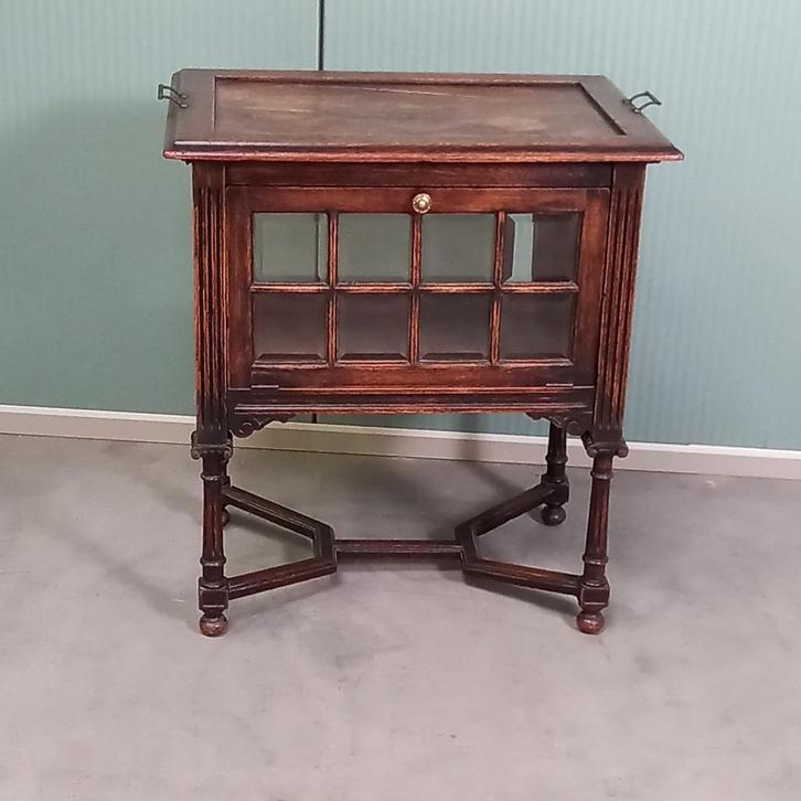 Gepatineerd eikenhouten antiek Engels theekastje, Huis en Inrichting, Kasten | Vitrinekasten, Minder dan 100 cm, 50 tot 100 cm