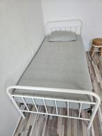 Metalen eenpersoonsbed, zonder matras., Huis en Inrichting, Slaapkamer | Bedden, 90 cm, Ophalen of Verzenden, Eenpersoons, Metaal