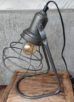 Industriële vintage tafellamp staal Hector Kwantum, Huis en Inrichting, Lampen | Tafellampen, Ophalen of Verzenden, Zo goed als nieuw