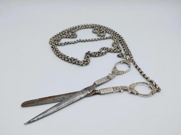 Zilveren schaar aan ketting, I.P.A. van Dieren, Kampen, 1840 beschikbaar voor biedingen