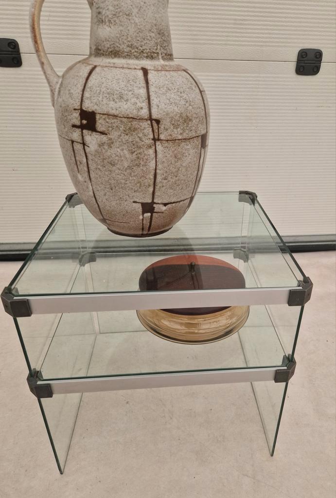 Vintage glazen tafeltje met glazen onderplaatje, 40cm, Huis en Inrichting, Tafels | Bijzettafels, Gebruikt, Vierkant, Minder dan 45 cm