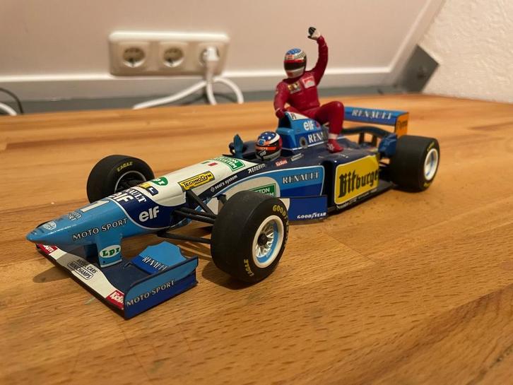 F1 Benetton B195 Taxi schaalmodel 1:18, Hobby en Vrije tijd, Modelauto's | 1:18, Zo goed als nieuw, Auto, MiniChamps, Ophalen of Verzenden