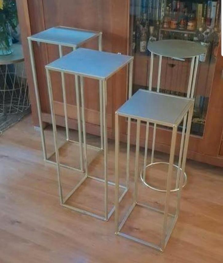 Gouden zuilen van 70 cm hoog te huur, Huis en Inrichting, Woonaccessoires | Zuilen en Pilaren, Zo goed als nieuw, Ophalen