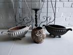2 Gietijzeren jardiniere's, artdeco bolvaasje en kandelaar, Tuin en Terras, Tuinvazen, Ophalen