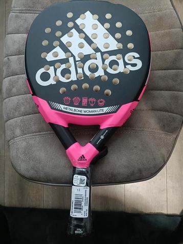 Adidas Metalbone Woman Lite beschikbaar voor biedingen