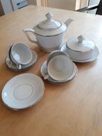 incompleet thee servies met botervloot, Antiek en Kunst, Antiek | Servies compleet, Ophalen of Verzenden