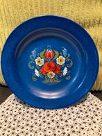 Vintage diep bord blauw met bloemen (111225), Huis en Inrichting, Keuken | Servies, Ophalen of Verzenden, Overige stijlen, Bord(en)