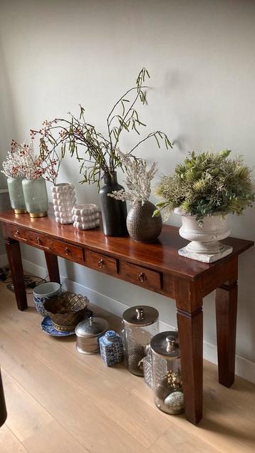 Woonaccesoires, kunstbloemen, vazen beschikbaar voor biedingen