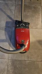 MIELE STOFZUIGER WERKT GOED, Ophalen, Zo goed als nieuw, 1200 tot 1600 watt