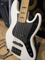 Squier Jazz 5 string met upgrades, Muziek en Instrumenten, Ophalen, Zo goed als nieuw, Elektrisch, 5-snarig