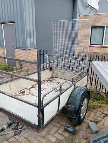 Te koop aanhanger  beschikbaar voor biedingen