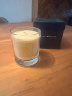 Tommy Hilfiger Kaars - Crème nieuw in doos cinnamon, Huis en Inrichting, Overige materialen, Wit, Nieuw, Ophalen of Verzenden