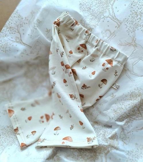 Nieuw uniek baby broekje maat 50, Kinderen en Baby's, Babykleding | Maat 50, Nieuw, Jongetje of Meisje, Broekje, Ophalen of Verzenden