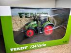 Te koop UH Fendt 724 Vario Verbouwd ., Ophalen of Verzenden, Nieuw, Tractor of Landbouw, Universal Hobbies