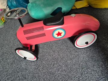 Retro loopauto beschikbaar voor biedingen