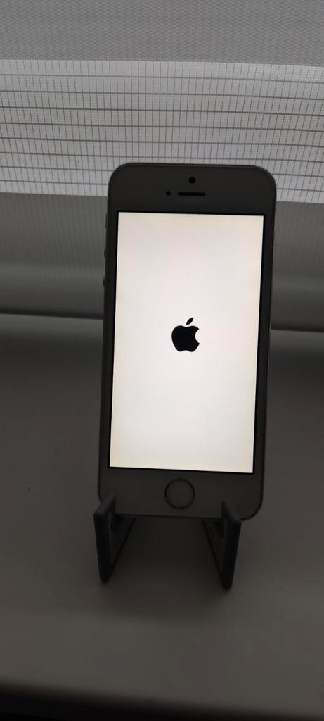 4 telefoons(zie omschrijving a.u.b.), Telecommunicatie, Mobiele telefoons | Apple iPhone, Gebruikt, 32 GB, Zonder abonnement, Zonder simlock