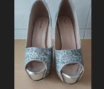 Zilverkleurige glitter plateaupumps., Kleding | Dames, Pumps, Overige kleuren, Ophalen of Verzenden, Zo goed als nieuw