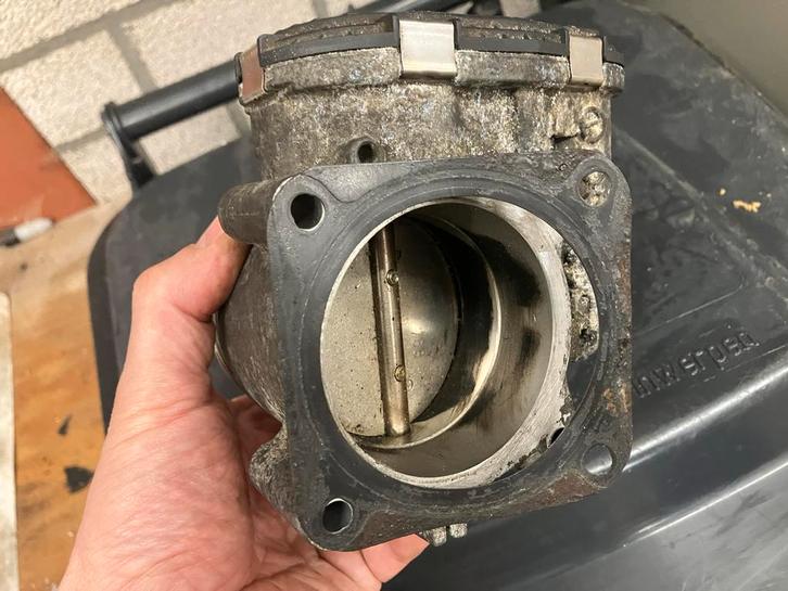 Defect Gasklephuis Volvo T5 2003, Auto-onderdelen, Motor en Toebehoren, Volvo, Gebruikt, Ophalen of Verzenden