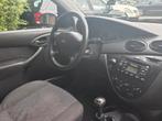 Ford Focus 1.6-16V Ambiente|Airco|Trekhaak|Apk|Nap, 1596 cc, 101 pk, Gebruikt, 1052 kg