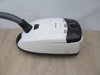 Krachtige 2000 watt Miele stofzuiger, Witgoed en Apparatuur, Ophalen, Gebruikt, Stofzak, 2000 watt of meer