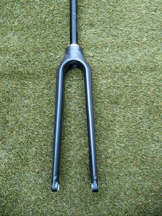 28/29" stijf aluminium vork, Fietsen en Brommers, Fietsonderdelen, Zo goed als nieuw, Voorvork, Ophalen of Verzenden