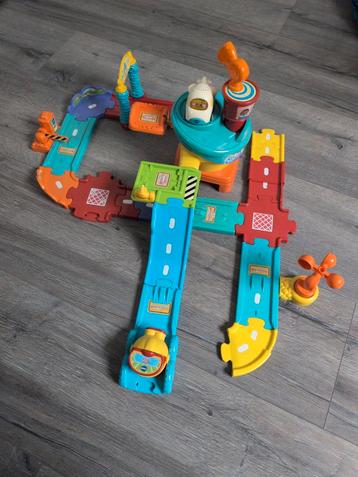 VTech Toet Toet Auto's vliegveld beschikbaar voor biedingen