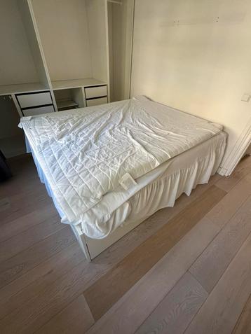 Bed met lades