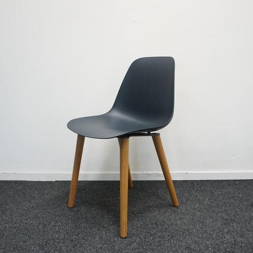 Crassevig Pola Light Vergaderstoel | Design stoelen Grijs, Huis en Inrichting, Stoelen, Gebruikt, Vijf, Zes of meer stoelen, Hout