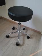 Kruk ( pedicure/kapper), Huis en Inrichting, Krukjes, Ophalen of Verzenden, Zo goed als nieuw, Hout