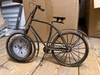 Retro Stalen Fietsje met Klok - Decoratie, Ophalen of Verzenden, Zo goed als nieuw, Analoog, Wekker of Tafelklok