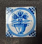 Oude Wandtegel met Bloemmotief, Ophalen of Verzenden