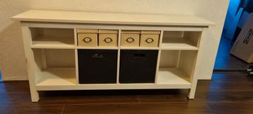 Wit dressoir