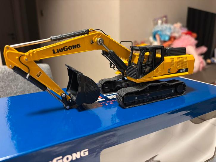 LiuGong 950E, schaal 1:50, geen conrad of NZG, Hobby en Vrije tijd, Modelauto's | 1:50, Zo goed als nieuw, Hijskraan, Tractor of Landbouw
