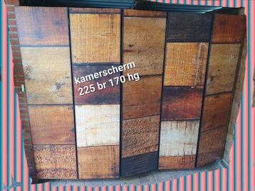 Kamerscherm met luxe houtmotief. beschikbaar voor biedingen