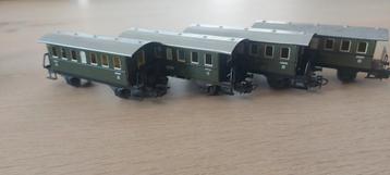 4 Märklin DB Donnerbuchsen personenrijtuigen artnr 4040 beschikbaar voor biedingen