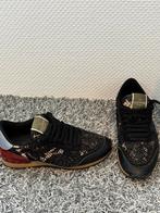 Valentino garavani sneakers met kant maat 37, Kleding | Dames, Schoenen, Valentino garavani, Zwart, Ophalen of Verzenden, Sneakers of Gympen
