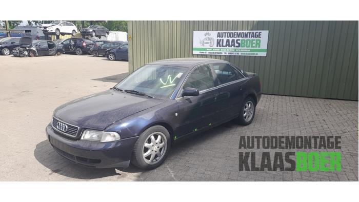 Scherm links-voor van een Audi A4, Auto-onderdelen, Carrosserie en Plaatwerk, Audi, Gebruikt, 6 maanden garantie, 12 maanden garantie