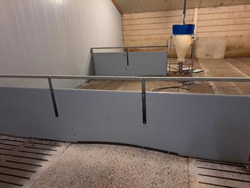 Gegalvaniseerd bovenstuk hekwerk. Ook kunstof panelen tekoop beschikbaar voor biedingen